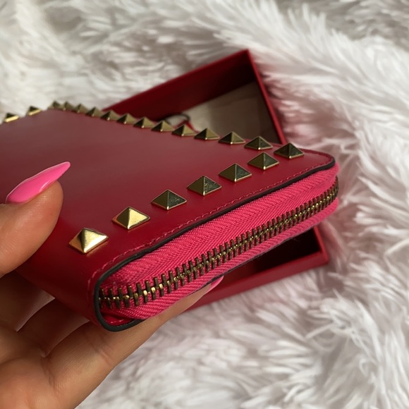 Valentino Nappa Rockstud Zip Around Wallet Pink - Picture 6 of 9